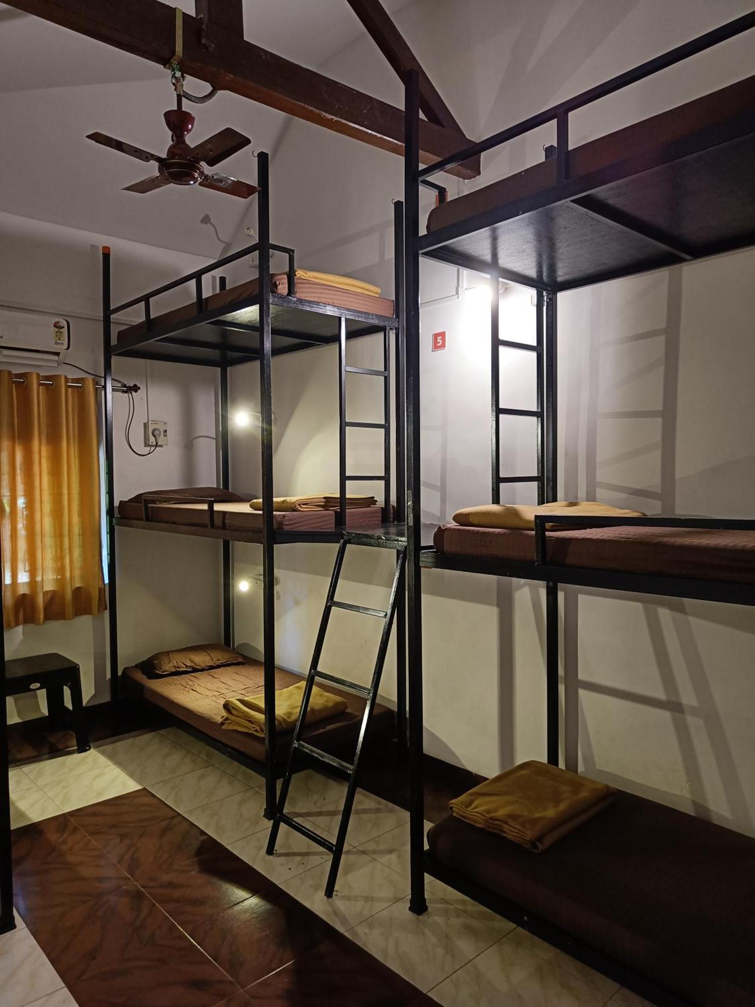 Bunknbrew Hostel Palolem Ruang foto